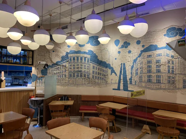 Aromas Café & Bistro