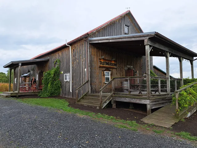 Lacey Magruder Vineyard & Winery