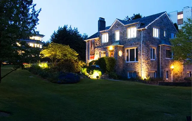 Art Museum | West Vancouver