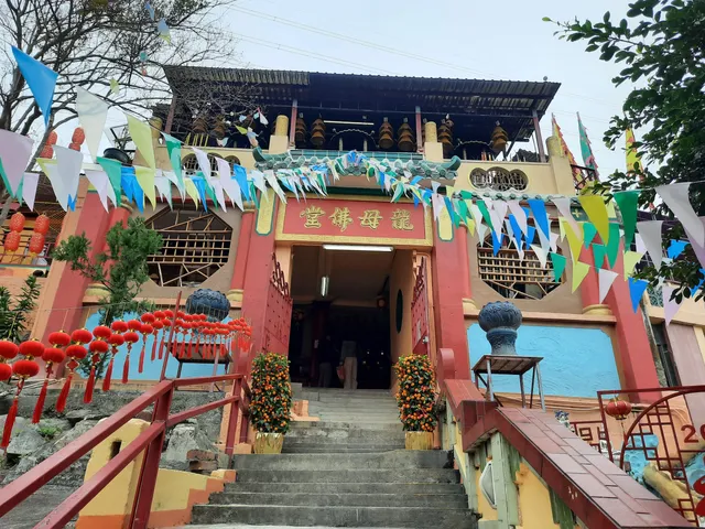 Lung Mo Temple