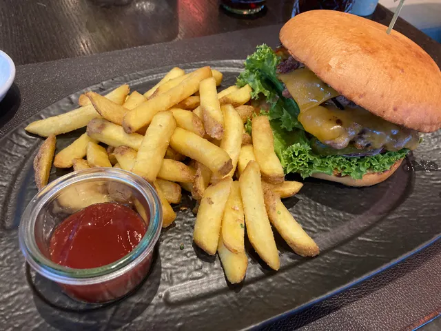 b_smart restaurant Bendern