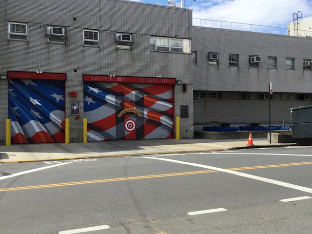 FDNY Engine 216/Ladder 108/Battalion 35