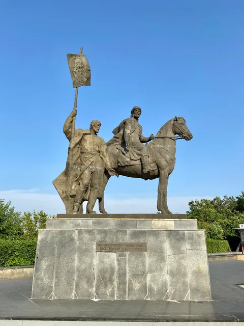 Pamyatnik Bogdanu Khitrovo