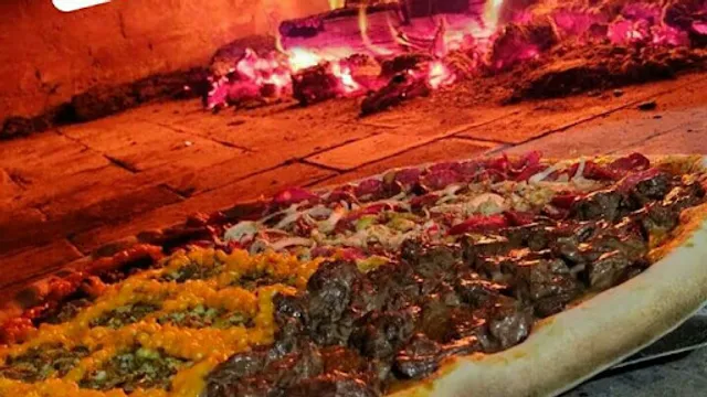 Dakota Brett's lanches