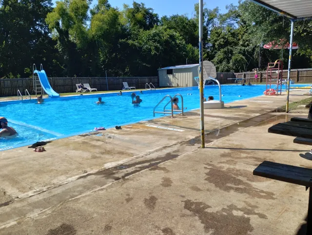 Hubbard City Swimming Pool