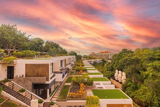 The Sterling Hotel & Villa's