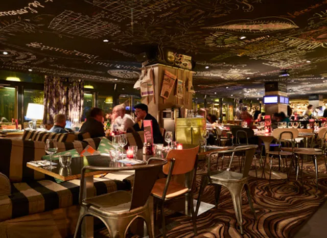 Mama Restaurant Paris East