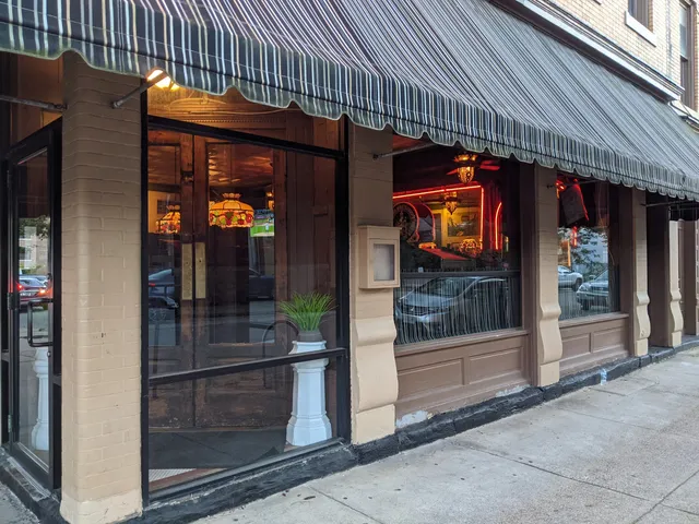 Max's Allegheny Tavern