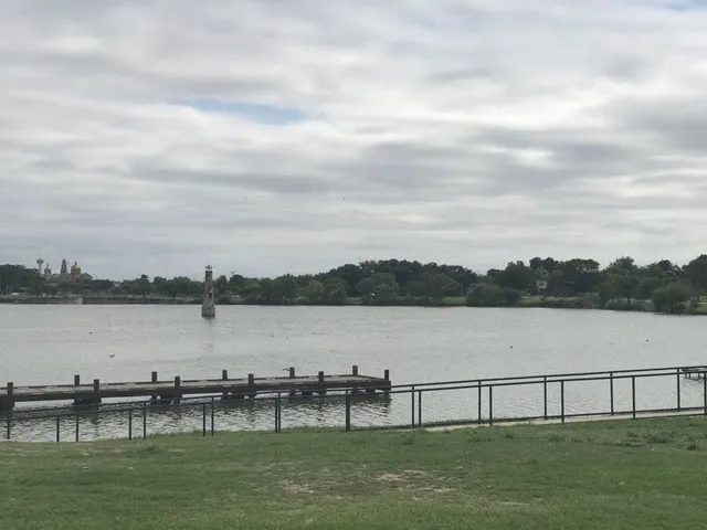 Woodlawn Lake Park