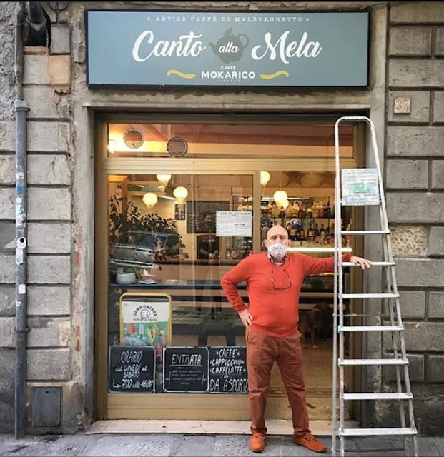 Caffè Canto Alla Mela