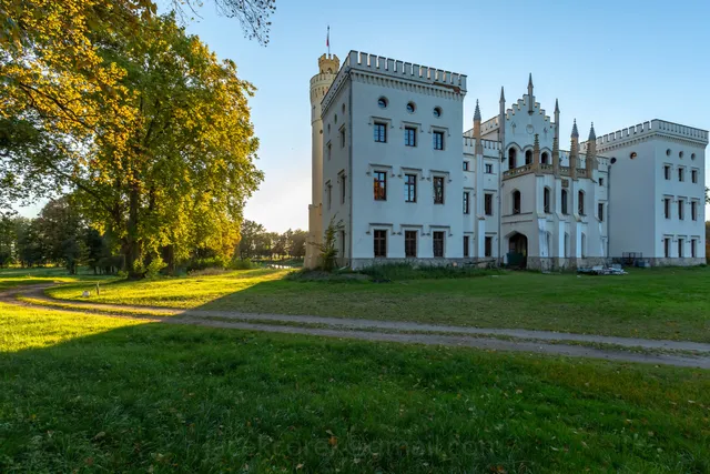 Pałac von Seherr-Thoss