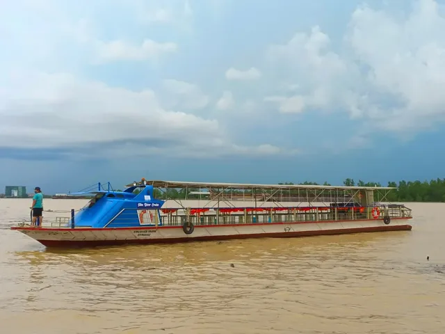 Sibu River Cruise