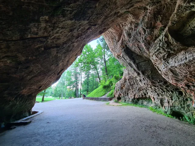 Gutman's Cave