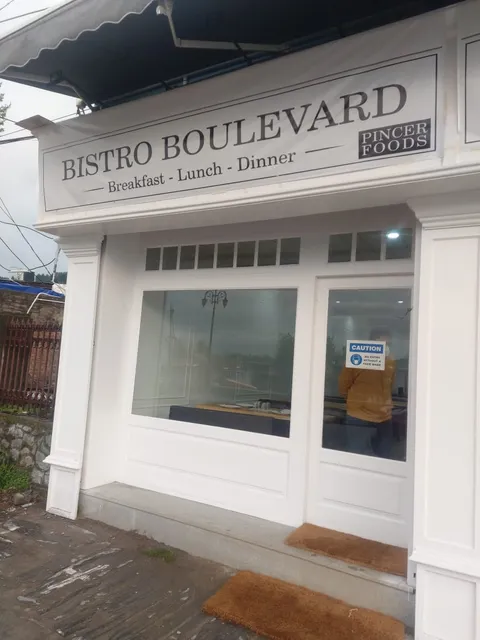 Bistro Boulevard by Pincer Foods - Best Restaurant in Srinagar| Top Restaurant in Srinagar