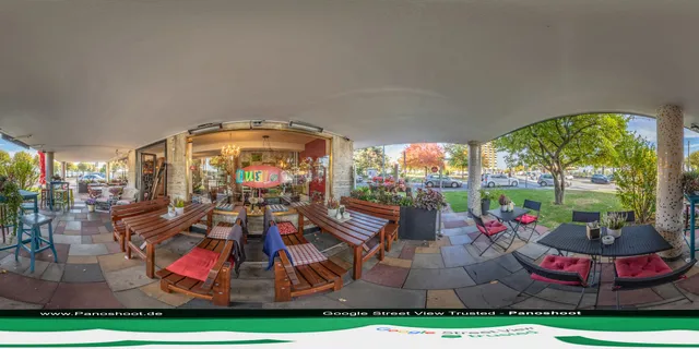 Curios Bistro & Cafe