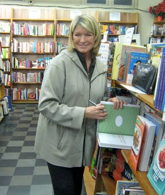 Haslam's Book Store Inc