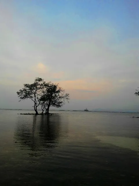 Pantai Sebalang