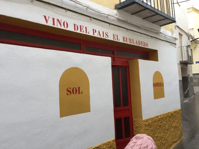 Vino del país “El Burladero “