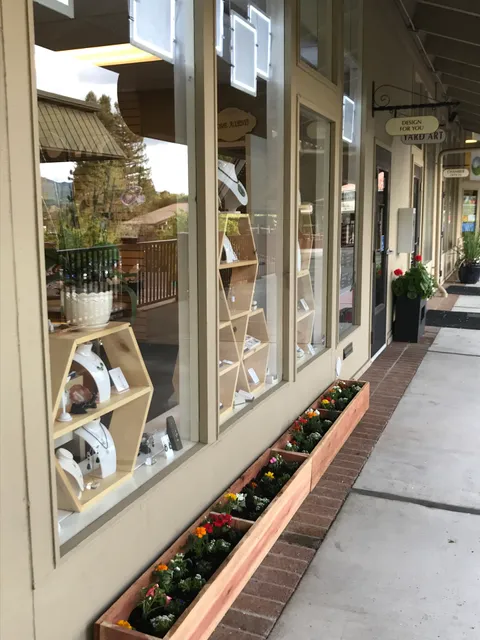 Design for you, Jeweler, Girl Scouts Store