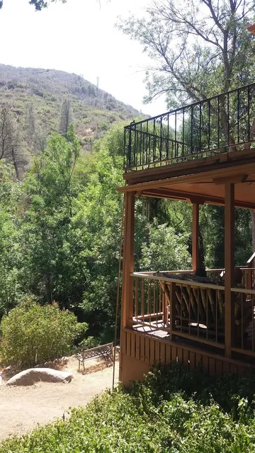 Quiet Mind Lodge Retreat & Spa Sequoias
