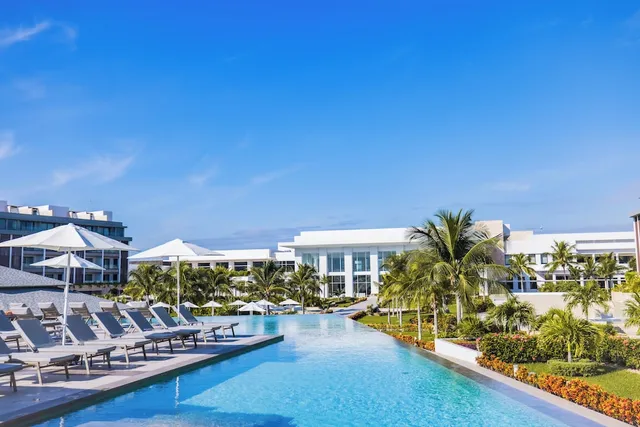 Majestic Elegance Costa Mujeres