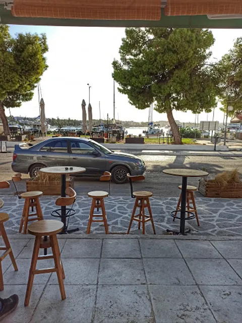 Monkey Moo - Cafe Porto Heli