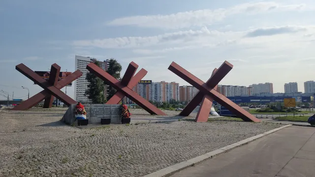 Protivotankovyye Yezhi