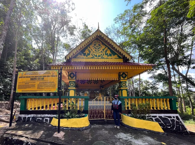 Makam Daeng Celak
