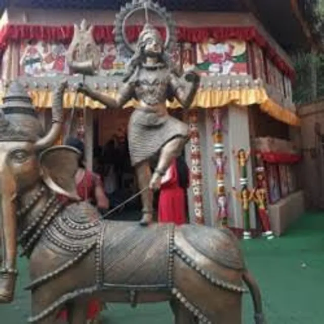 Lake Town Adhibasi Brinda