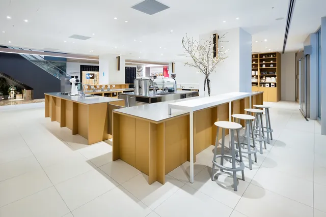 Blue Bottle Coffee - Shinjuku Cafe