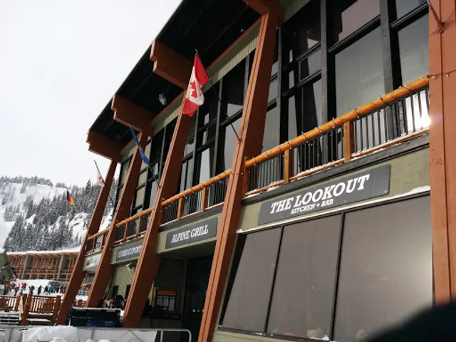 The Lookout Lounge Kitchen & Bar