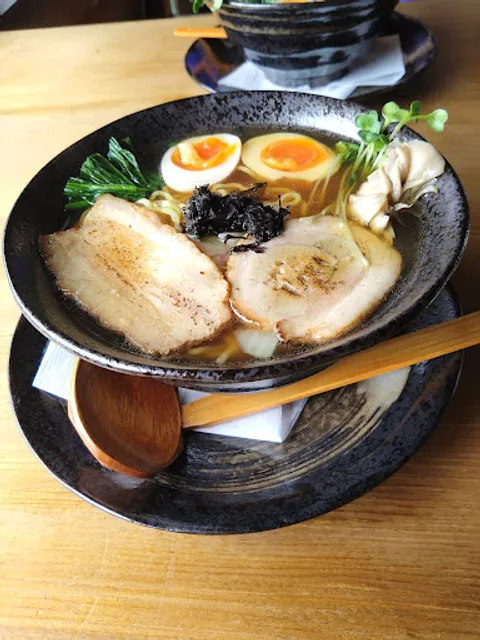 八海山の中華そば やまだや