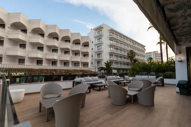 R2 Verónica Beach Hotel