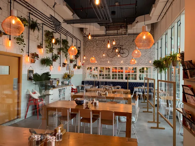 Friends Avenue Cafe Motor City