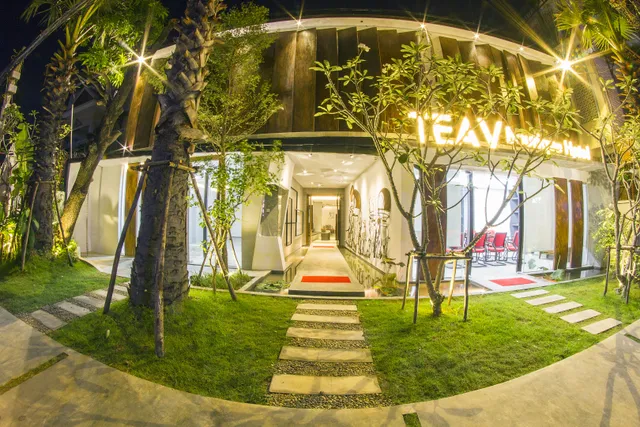 Cheers Social Apartment & Hotel