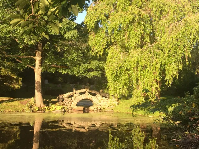 Newton Cemetery & Arboretum
