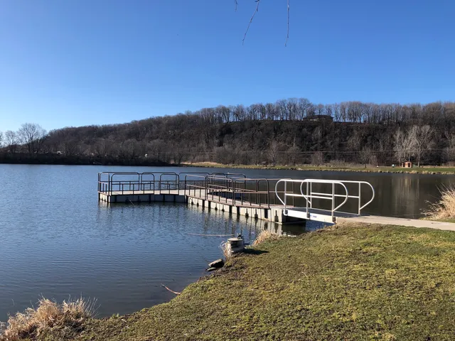 Heritage Pond / Heritage Trail