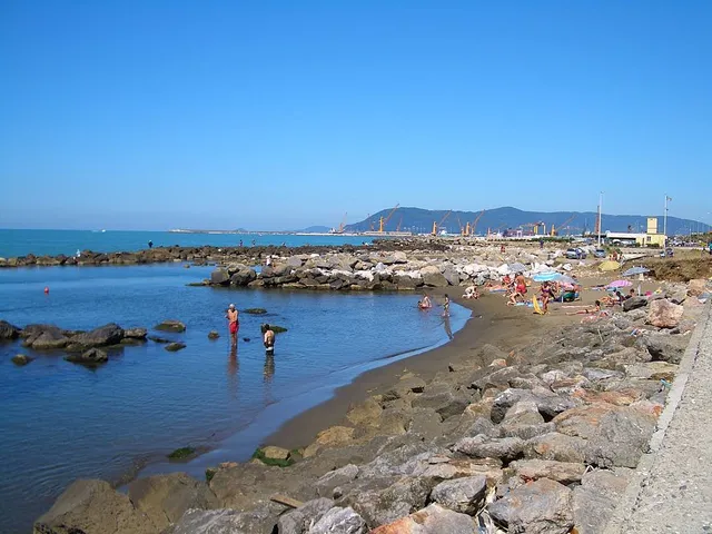 beach Marina di Carrara