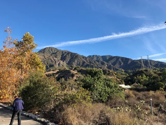Parking place for Eaton Canyon Falls