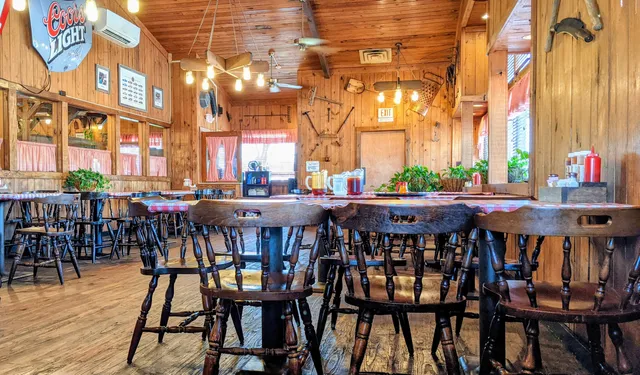 Bennett's Pit Bar-B-Que