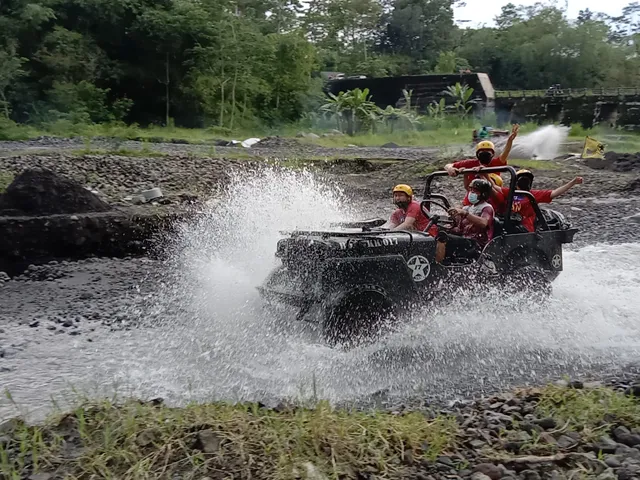 Wisata Jeep Merapi Adventure