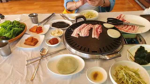 다향보성녹돈촌