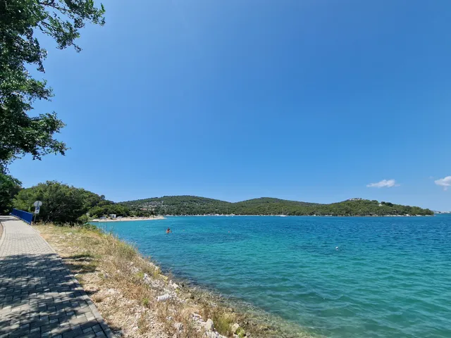 Beach Lovišća