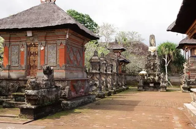 Pura Penataran Sasih