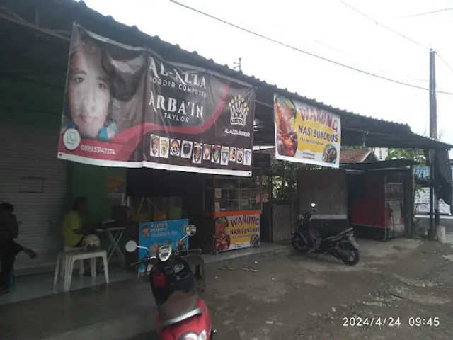 Zhifa Food & Wr. Nasi Ebatan Khas Pagutan