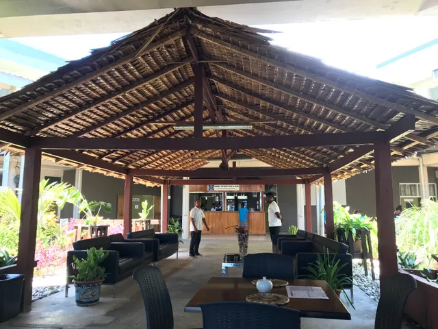 Local Fusion Cafe & Bar