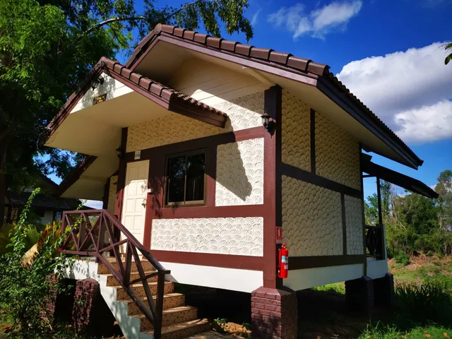 RS​ PHONGRIVERSIDE RESORT