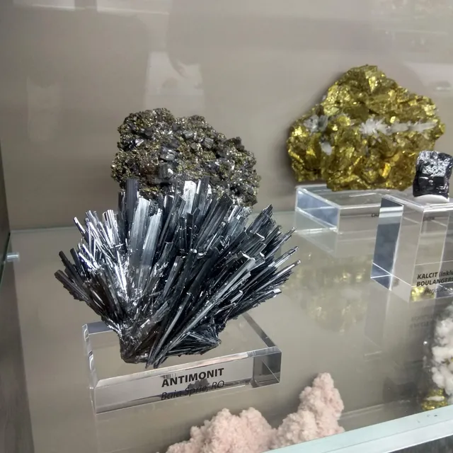 Galerie Patriot - expozice minerálů