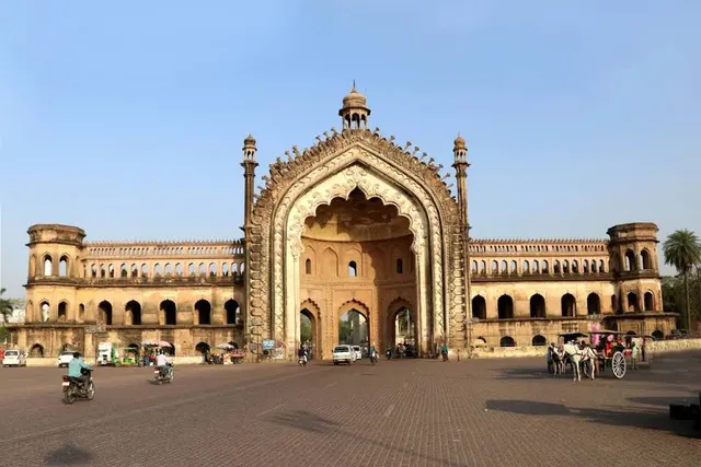 Rumi Darwaza