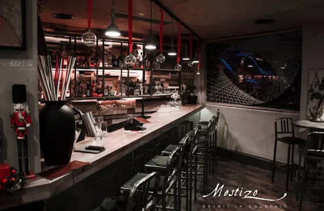 Mestizo cocktails bar